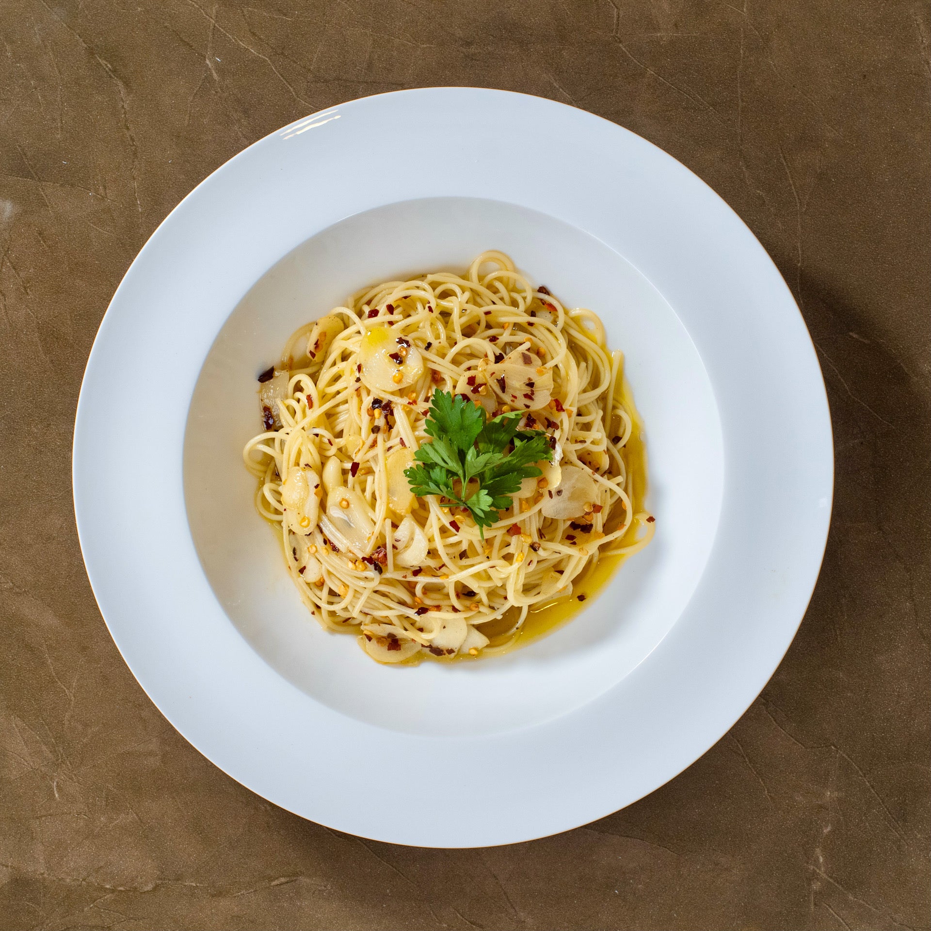 Aglio e Olio Spaghetti Pasta – Pizzulu